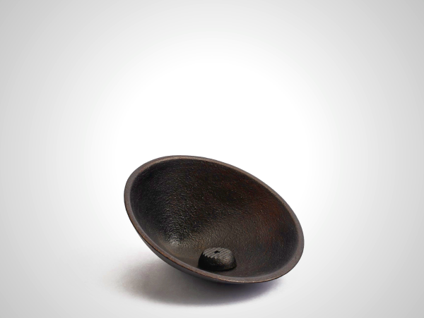 Nambu Tekki Incense Stand with Rocking Tray - Chushin Kobo