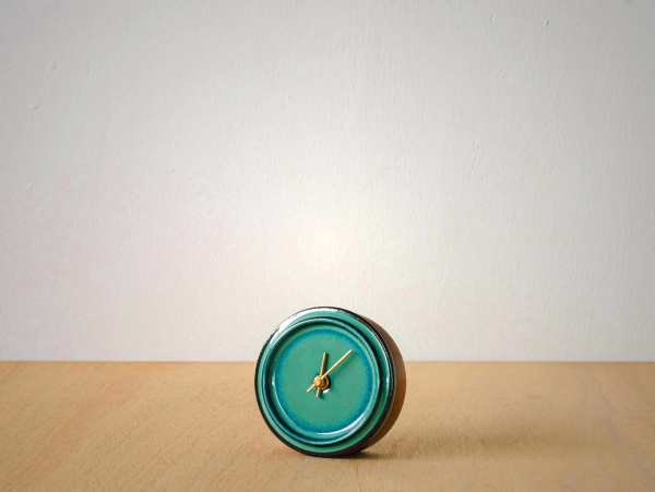 Sugy Two-Way Ceramic Clock Ao Namako Glaze Japanese Decor