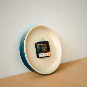 Sugy Glazed Clock Ao Namako Finish | Handcrafted Japanese Ceramic Timepiece