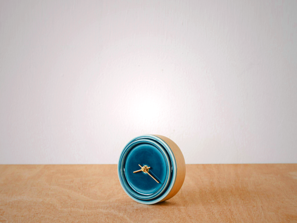 Sugy Two Way Clock Pale Blue Glaze - Handcrafted Ceramic Decor