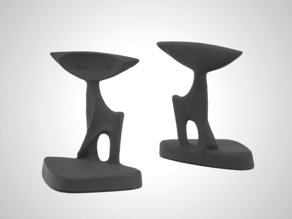 Nambu Tekki Cat Bookend - Japanese Cast Iron Desk Organizer